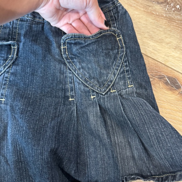 Faded Glory Girls Denim Skirt with Heart Pockets Size 8 - Picture 3 of 6